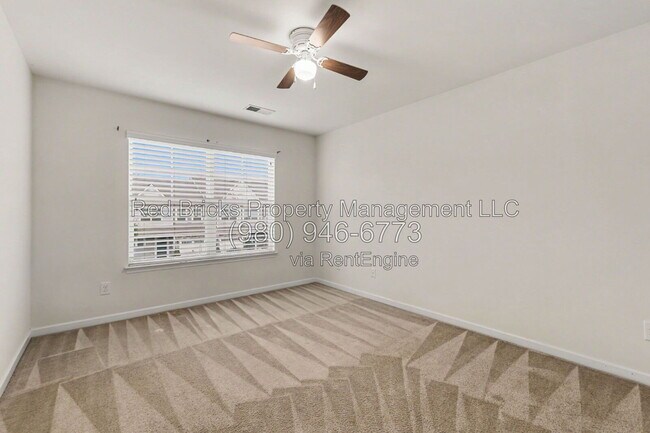 Building Photo - 13431 Savannah Point Dr