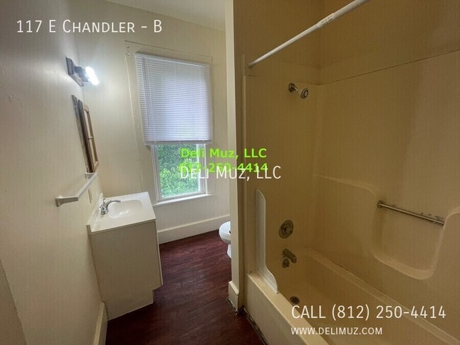 Building Photo - 117 E Chandler Ave