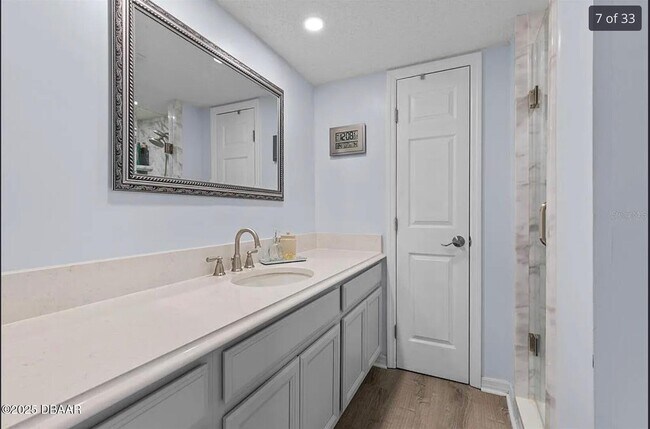 Building Photo - 3808 Saxon Dr