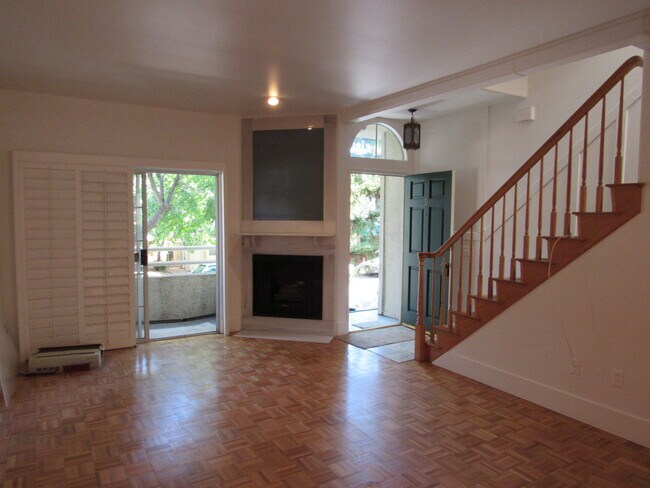 Building Photo - 5145 Yarmouth Ave