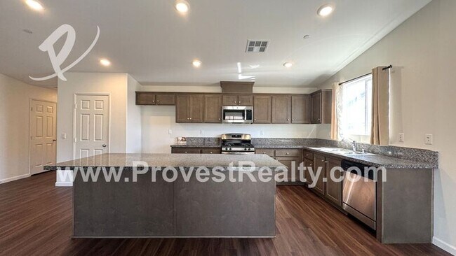 Building Photo - 11377 Bellevue St