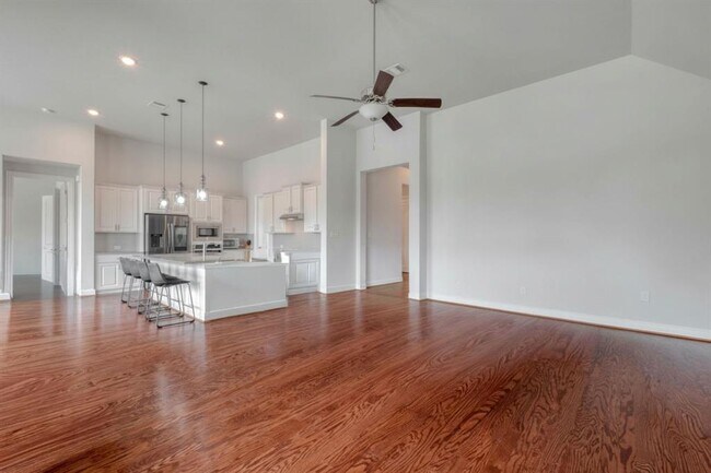 Building Photo - 18012 Leccion Dr