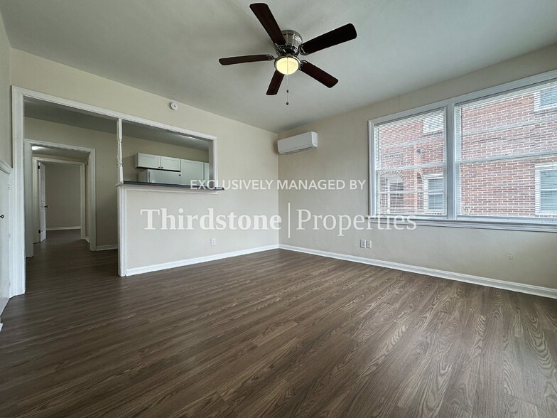 Building Photo - 2659 College St