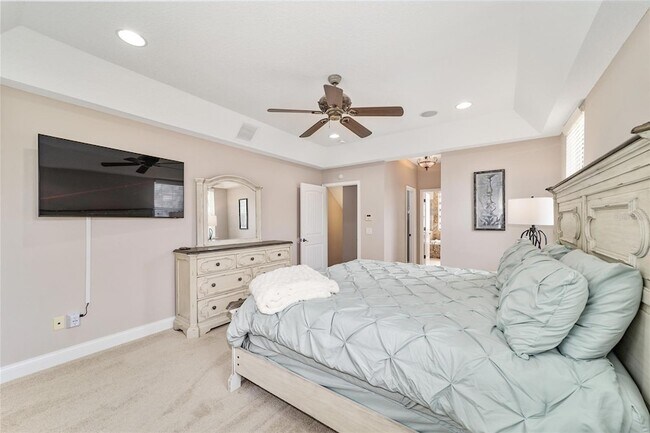 Building Photo - 1706 SW 27th St