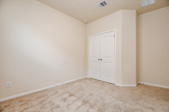 Building Photo - 15210 Ordie Run Dr