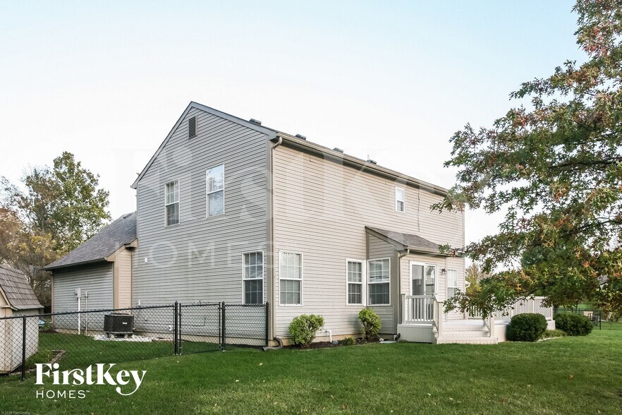 Building Photo - 2026 Coldwater Ct