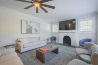 Building Photo - 840 Bobbin Mill Rd