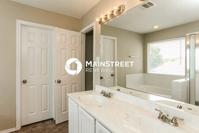 Building Photo - 3 Bedroom Pet-Friendly Home in Converse, TX with Main Street Renewal