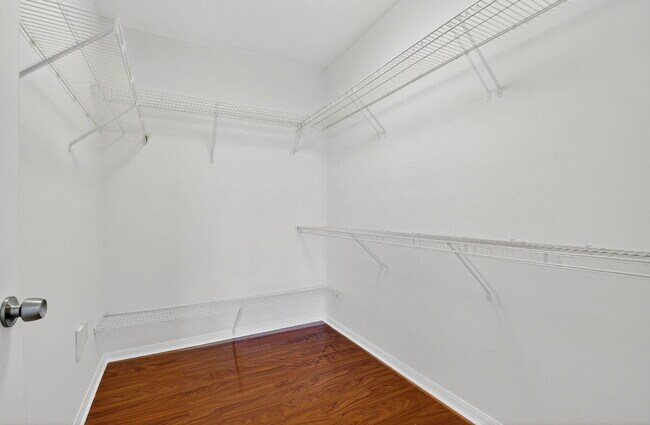 Building Photo - 6511 Emerald Dunes Dr