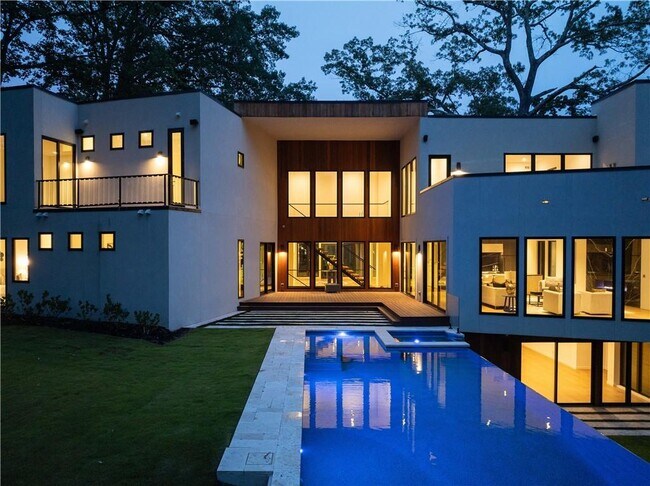 Building Photo - 3566 Cantrell Rd NE