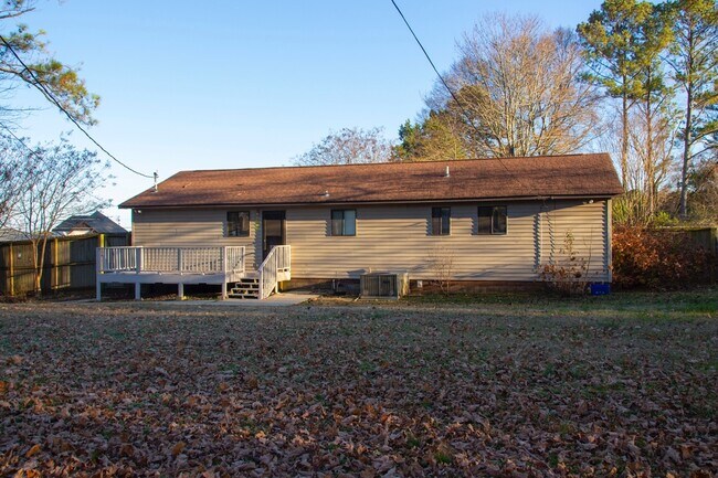 Building Photo - Heart of Madison City! Madison City Schools!