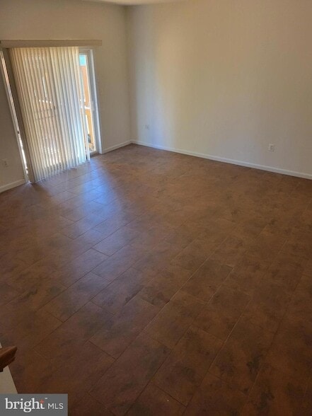 Building Photo - 43799 Maison Blanc Square