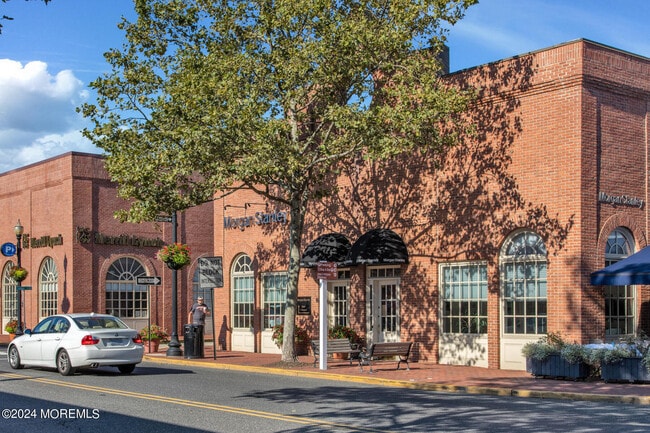 Building Photo - 7 Wharf Ave