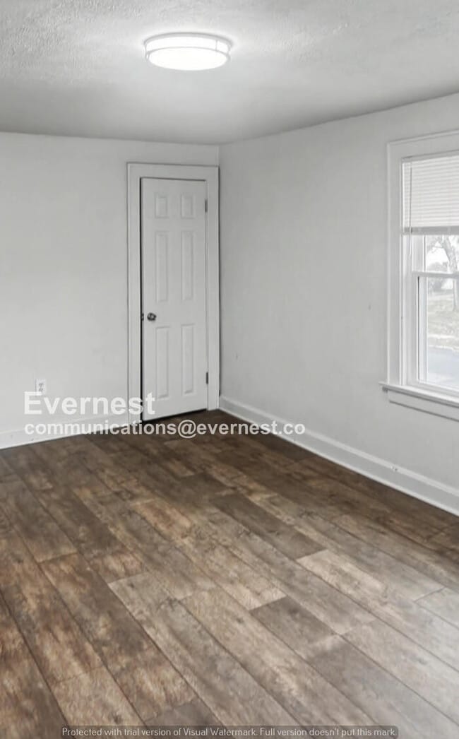 Building Photo - 2 Bed/1 Bath Home / Pet-Friendly / Vouchers Accepted / Available Now!