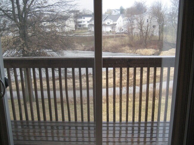 Building Photo - 1 Bedroom, 1 Bath Condo on Iowa City's West Side