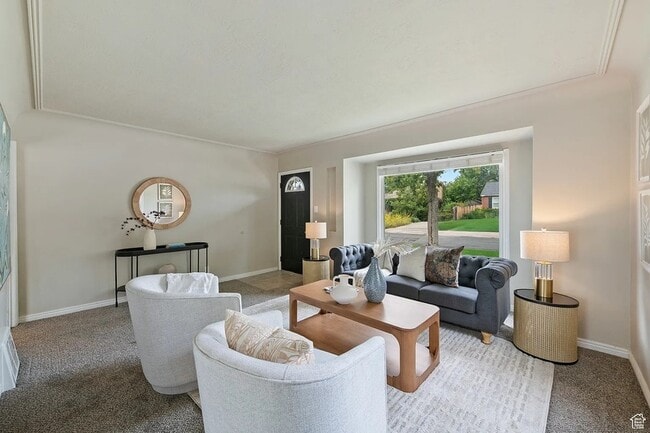 Building Photo - 1980 Downington Ave S