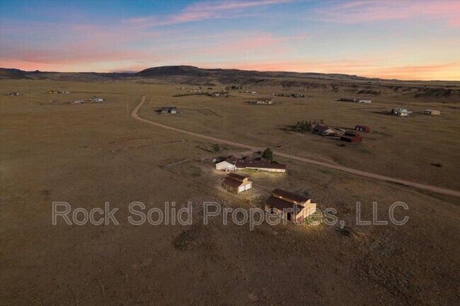 Building Photo - 753 Latigo Loop