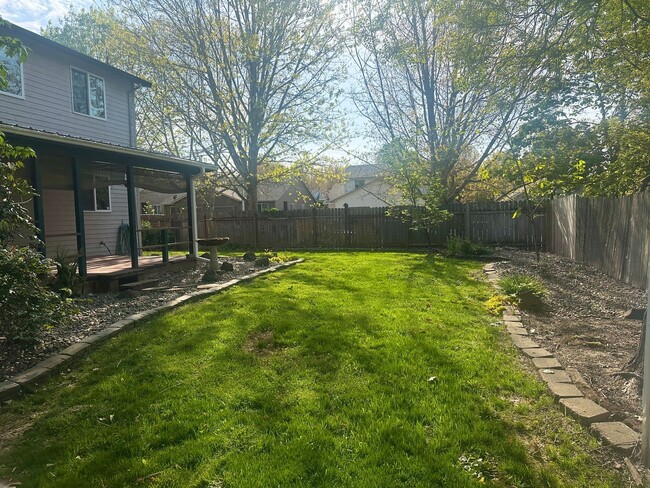 Building Photo - 4-bedroom 2.5 Bath McMinnville OR 97128