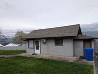 Building Photo - 1 Bedroom Pet-Friendly Casita (Plus Bonus Spaces!)