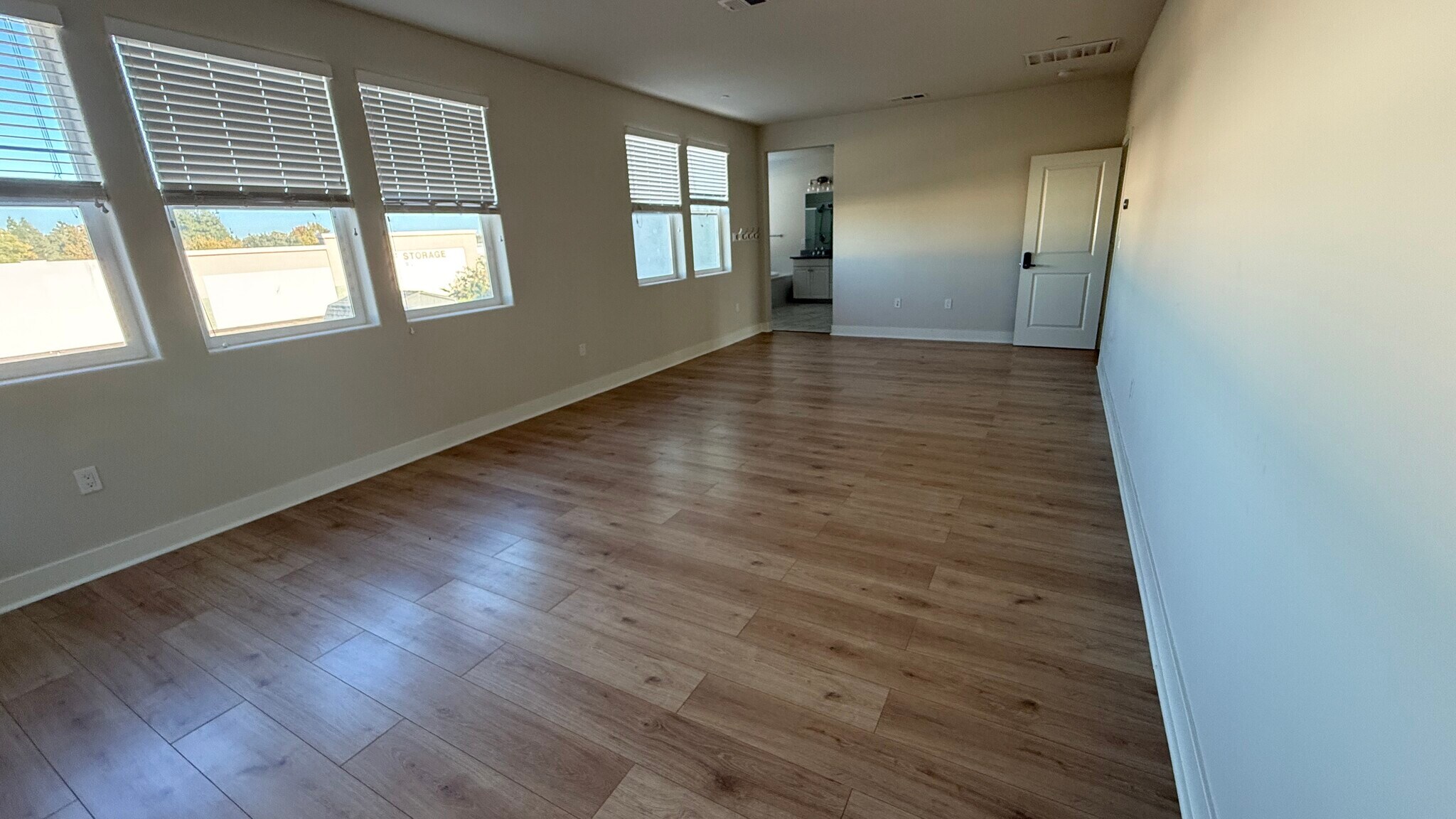 master suite - 829 Bamboo Dr