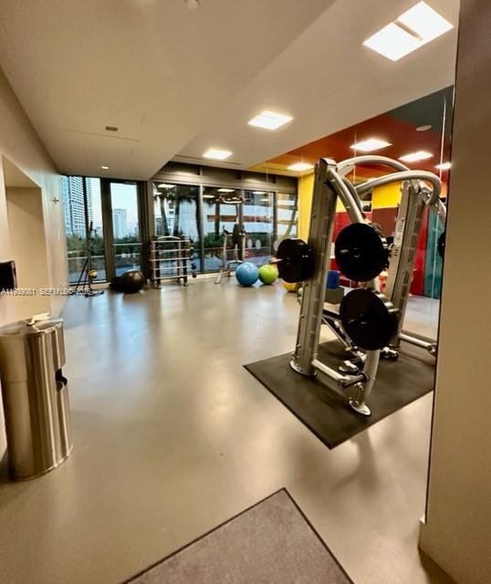 Building Photo - 68 SE 6th St