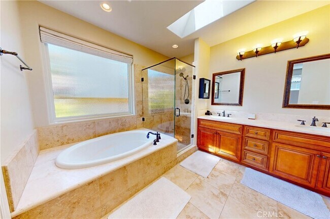 Building Photo - 5595 Tanbark Ct