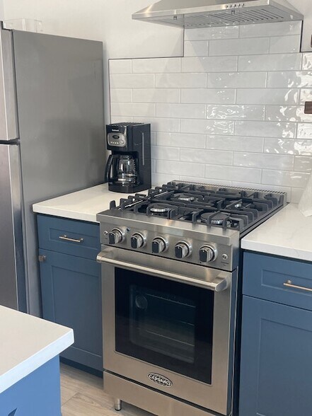 Building Photo - 769 36th St