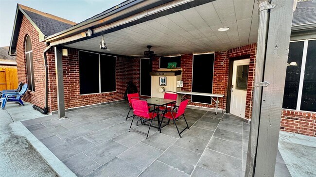 Building Photo - 14506 Wadlington Dr