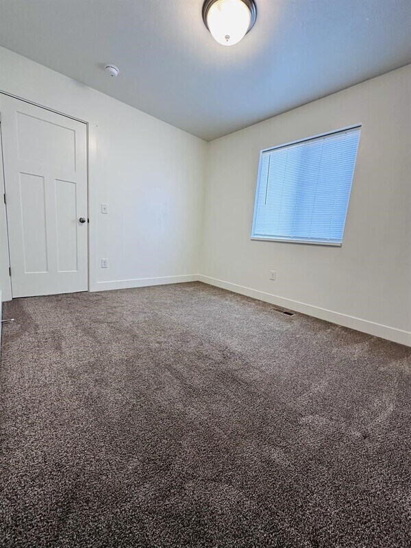 Building Photo - 16031 N 6000 W