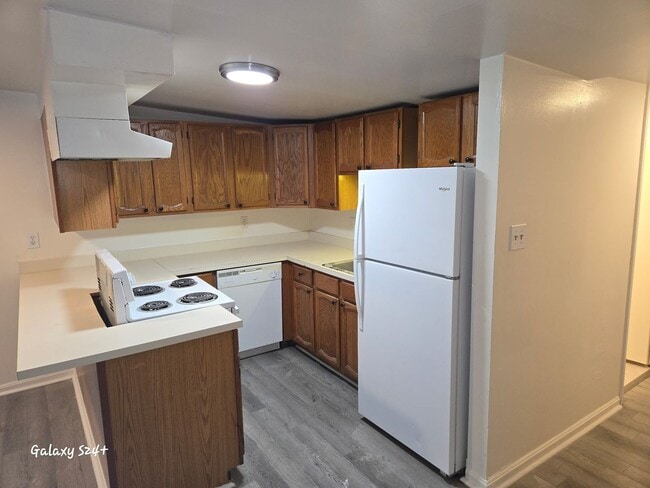 Building Photo - 403-405 Walnut St