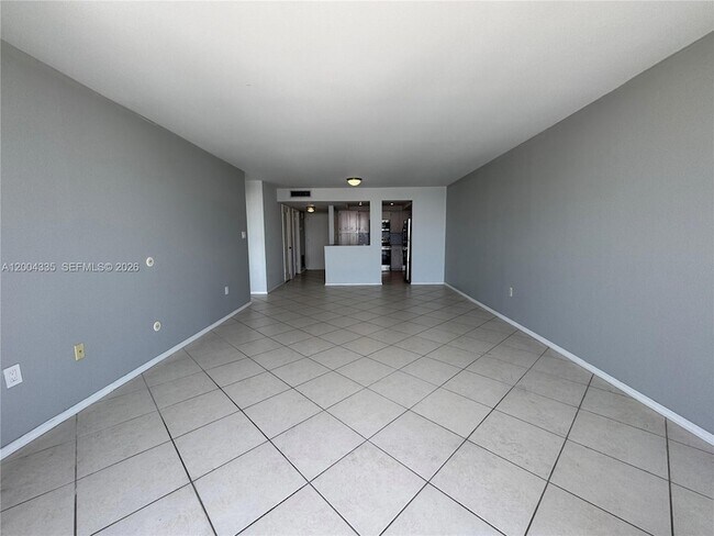 Building Photo - 18041 Biscayne Blvd