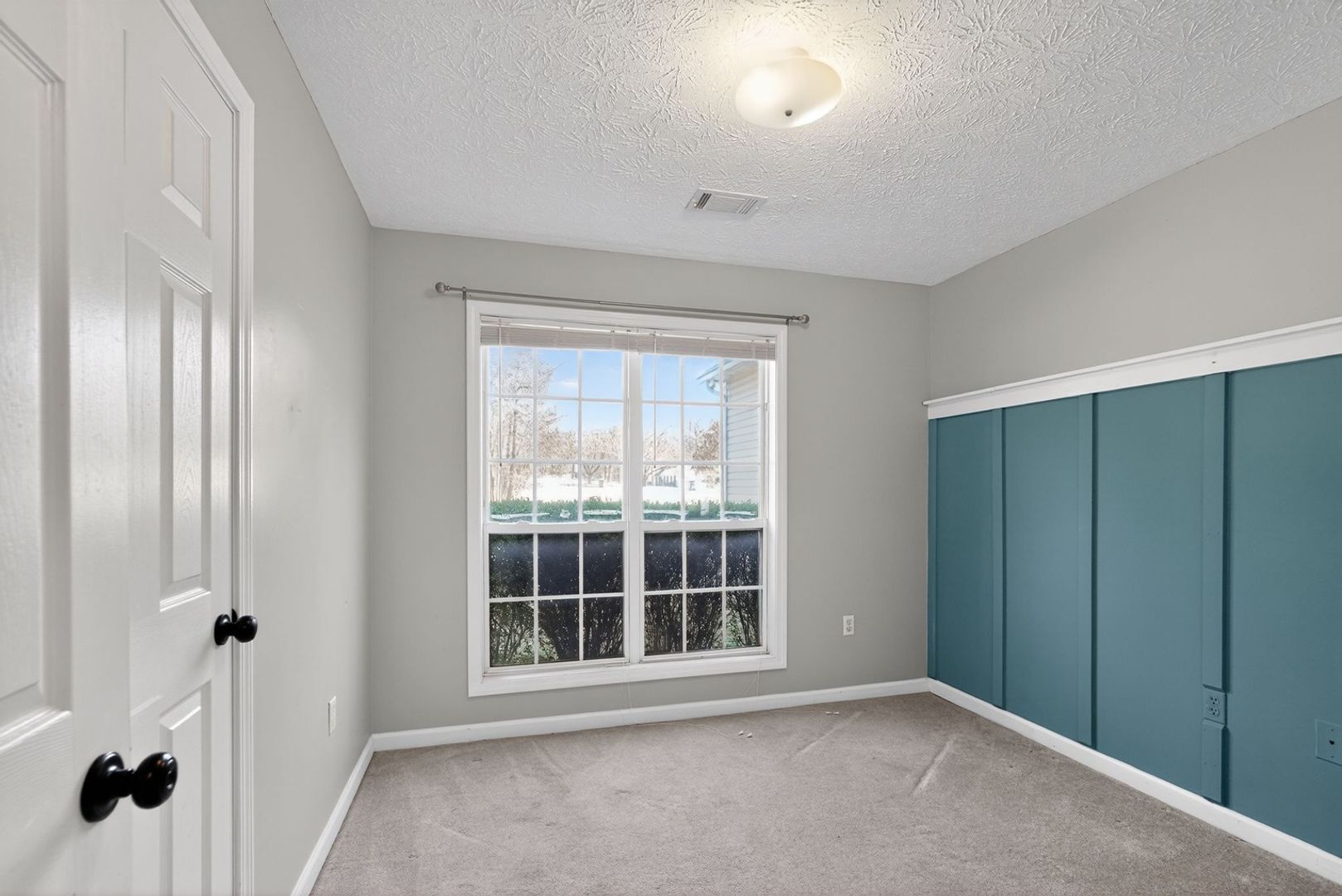 Building Photo - 345 Freeman Dr