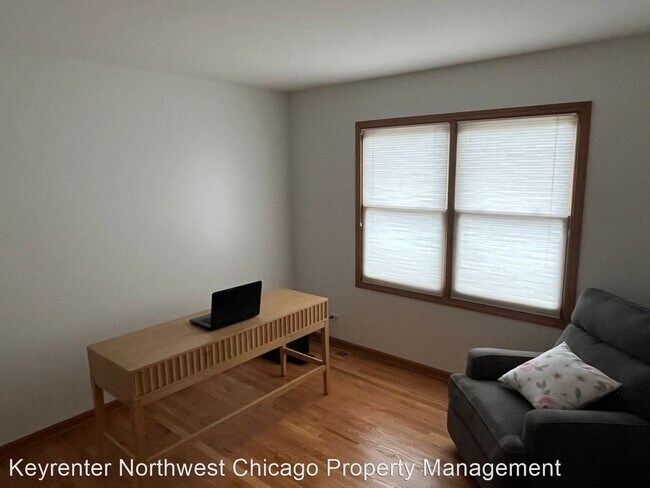 Building Photo - 5 br, 3.5 bath House - 7 W Sandstone Ct