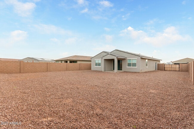 Building Photo - 18012 W Pierson St