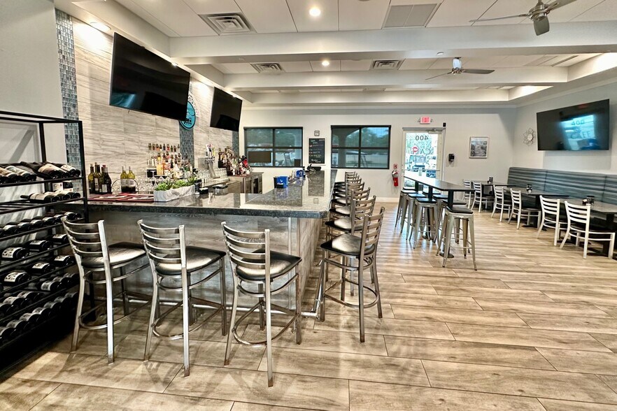 Building Photo - 7630 Pesaro Dr