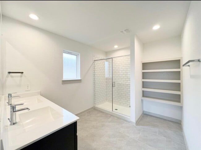 Building Photo - 29526 Paytons Park Ct