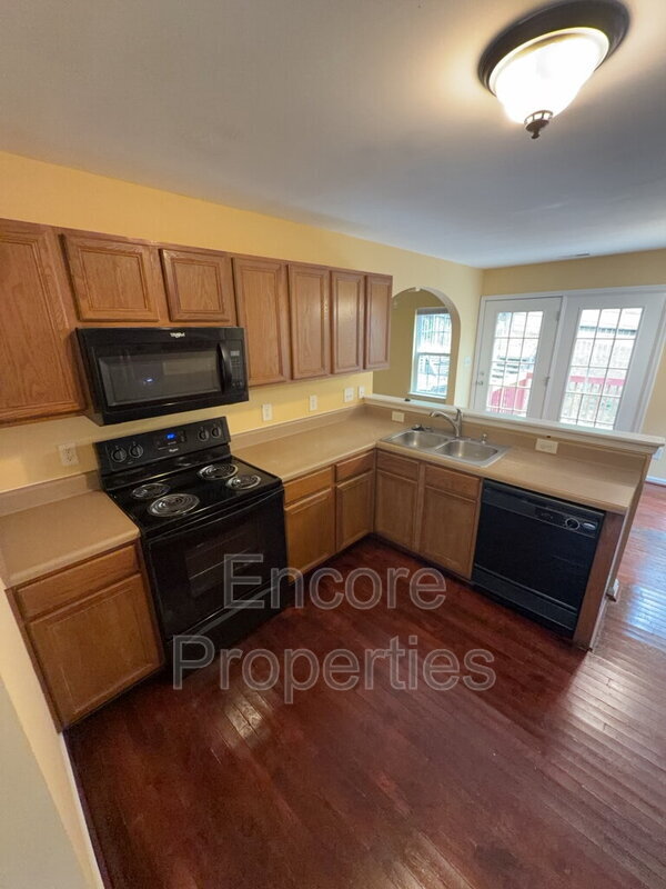 Building Photo - 4520 Shady Side Ln