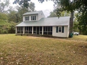 Building Photo - Updated farmhouse