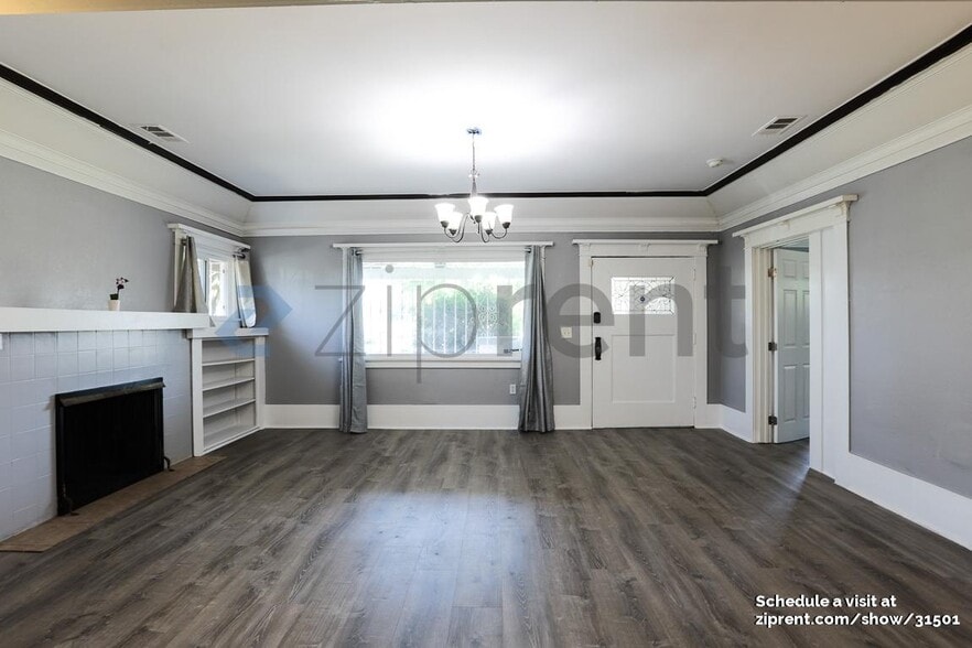 Building Photo - Unit