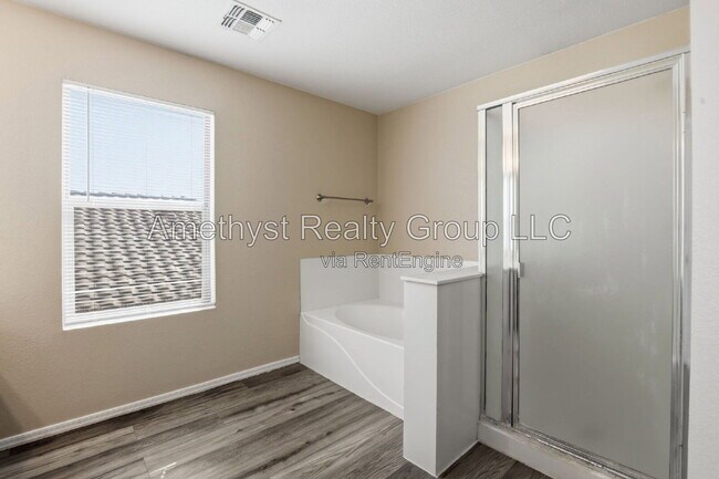 Building Photo - 5931 W Albeniz Pl