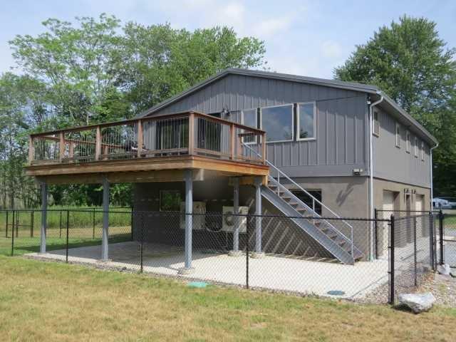 Building Photo - 40 Crum Elbow Rd