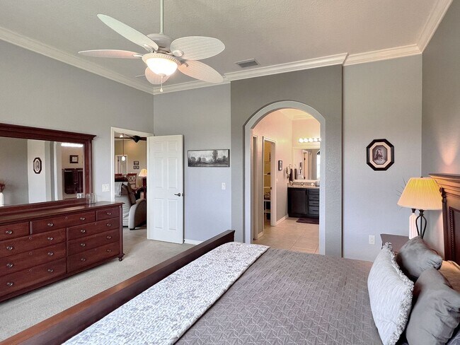 Building Photo - 5225 Pebble Beach Blvd