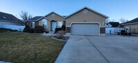 Building Photo - Herriman 6 Bedroom Home!!
