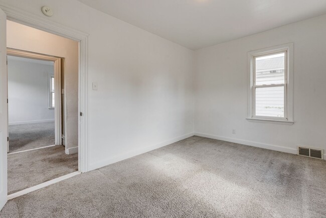 Building Photo - 221 Millbridge St