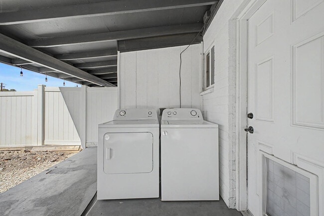 Building Photo - 2534 N 28th St