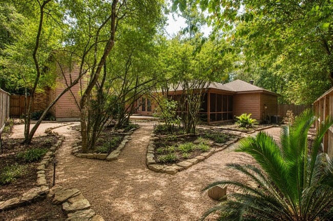 Building Photo - 15 Mallard Glen Pl
