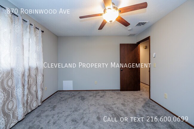 Building Photo - 870 Robinwood Ave