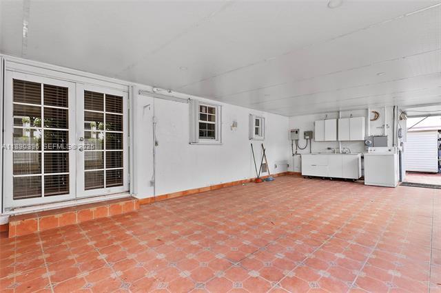 Building Photo - 450 NW 40th Ct