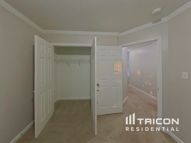 Building Photo - 5407 River Falls Dr