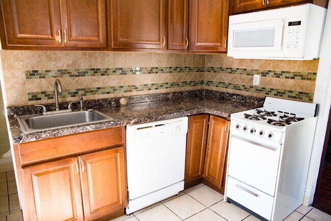 Building Photo - 524-8TH